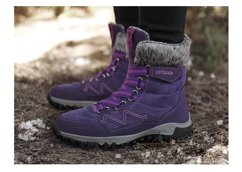Bota Feminina de Pelúcia Meia Panturrilha