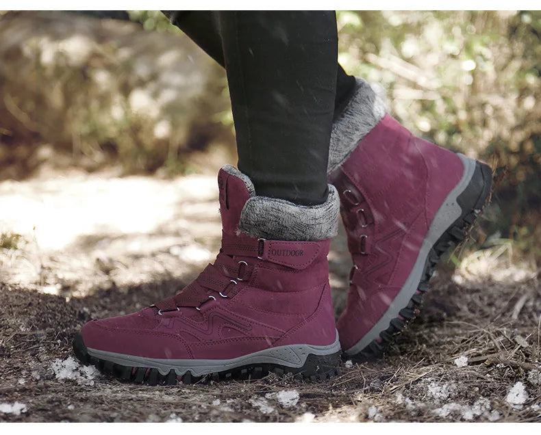 Bota Feminina de Pelúcia Meia Panturrilha